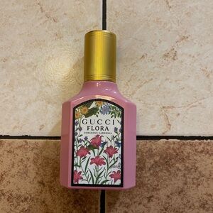 🍐Gucci Flora Gorgeous Gardenia perfume